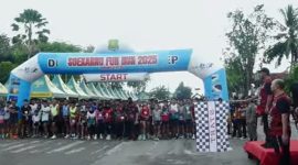 Foto. Pelepasan peserta Soekarno Fun Run 2025 di Sumenep