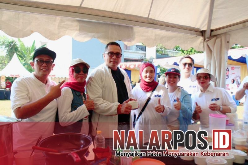 Foto. Nova Harivan Paloh saat bersama warga dalam momentum pesta Rakyat Kemerdekaan Republik Indonesia ke-80
