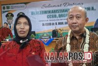 Foto. Direktur Teknologi Informasi BPJS Kesehatan RI, Dr. Ir. Edwin Aristiawan, M.M., CPM-A., CCGO., QRGP., CCCO (Kanan). Direktur RSUD Moh Anwar Sumenep, Dr Erliyati M.Kes (Kiri) 