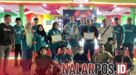 Foto Bersama Pegawai RSUD Moh Anwar Sumenep usai menerima penghargaan Stan terbaik di Malam penutupan Madura Night Vaganza 2025.