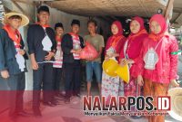 Foto. Bantuan Sosial Mahassiwa Baru STIT Aqidah Usymuni di Penutupan PBAK 2025