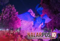 Foto. Dekorasi Grup Tong-Tong Mega Remmeng tampak di Malam Hari dengan nuansa khas-nya