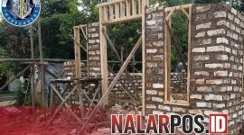 Foto.proses pembangunan ulang Musala Al-Ikhlas yang ambruk di Kecamatan Banding Sumenep