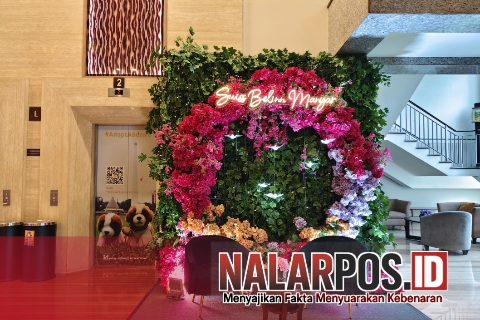 Foto. Tampak Ruangan Lobby Hotel Swiss-Belinn Manyar Surabaya Jawa Timur. 