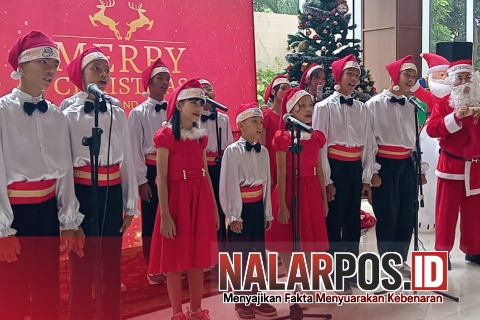 Foto. Hari Natal Bersama Hotel Swiss-Bellin Manyar Surabaya