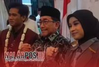 Foto. Foto. Wakil Bupati Sumenep KH Imam Hasyim, SH., MH saat menyambut kedatangan Valen dan Mila (Milen) Dangdut Academy 7 di Rumah Dinas Bupati Sumenep, Jum'at 2 Januari 2026