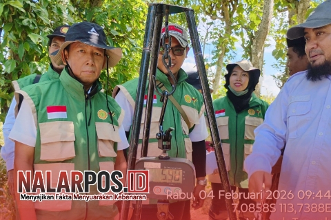 Foto. Giat pengubinan Jagung di Desa Moncek Tengah oleh BPPSDMP Kementan RI, BPS dan DKPP Sumenep. 