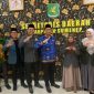IPNU-IPPNU Sumenep berfoto bersama Sekda Sumenep Agus Dwi Saputra usai silaturahmi dan audiensi membahas penguatan sinergi kelembagaan, pendidikan, serta pemberdayaan pelajar di Kabupaten Sumenep. Foto/Nalarpos.